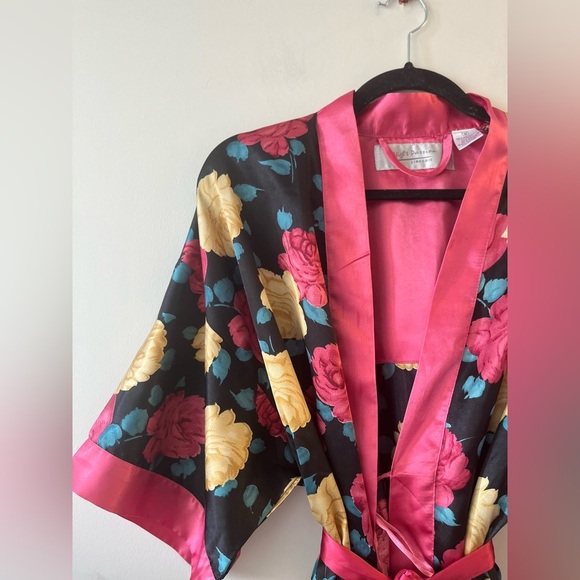 Vintage Night Passion Lingerie Satin Robe - Picture 9 of 9